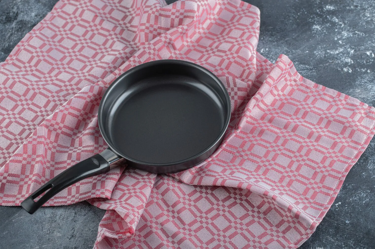 How to Pack Pans for Moving: Step-by-Step-2 empty-black-frying-pan-tablecloth_114579-53901